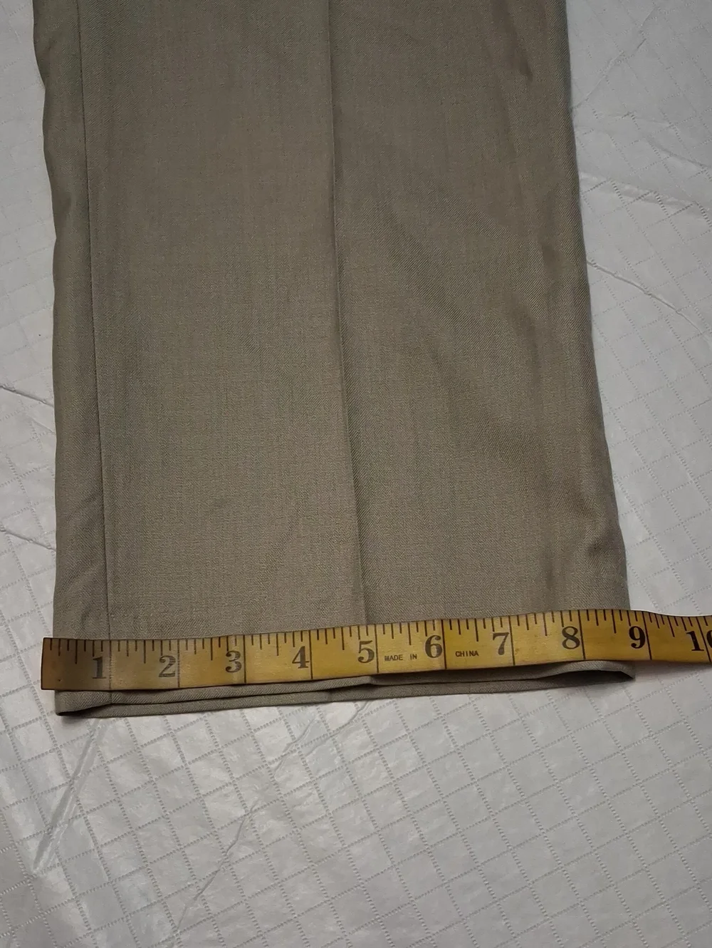 Greg Norman Size W42×L30 Men's Performance Tan Khaki Slim-fit Dress Pants.